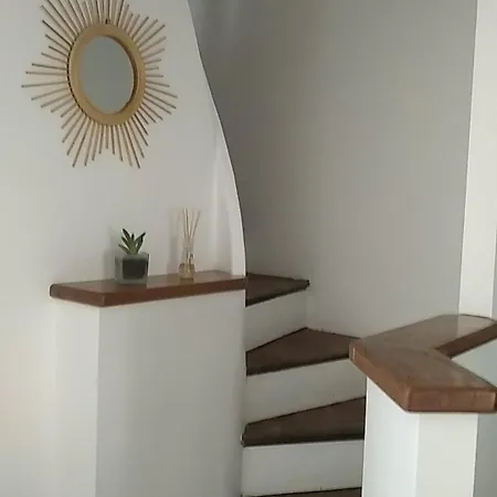 Le Triplex Saint Aphrodise, Terrasse Au Calme Et Parking Gratuit *