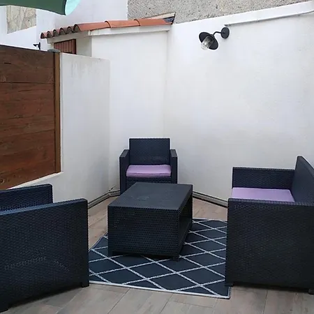 Apartment Le Triplex Saint Aphrodise, Terrasse Au Calme Et Parking Gratuit