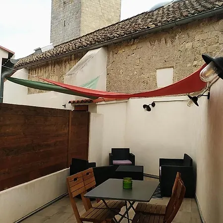 Le Triplex Saint Aphrodise, Terrasse Au Calme Et Parking Gratuit Béziers